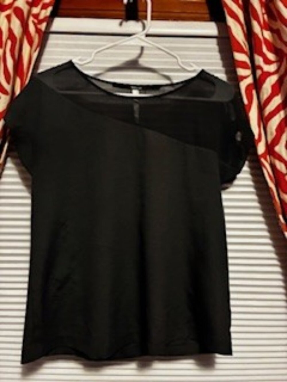 Black Kensie Short Sleeve Crew Neck Top, Relaxed Style, Size Small